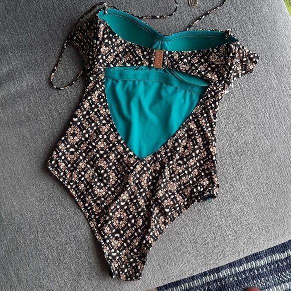 Bond-Eye‎ one piece swimsuit, size 4 - Picture 5 of 10